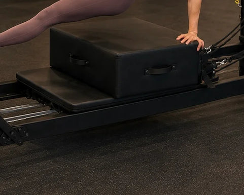 Gym Gear Aluminium Reformer with Tower System / Half Trapeze