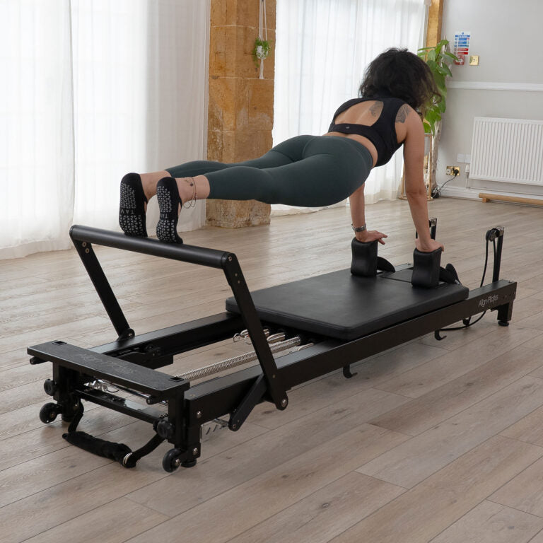 Align-Pilates C8-Pro Pilates Reformer - Noir/Black